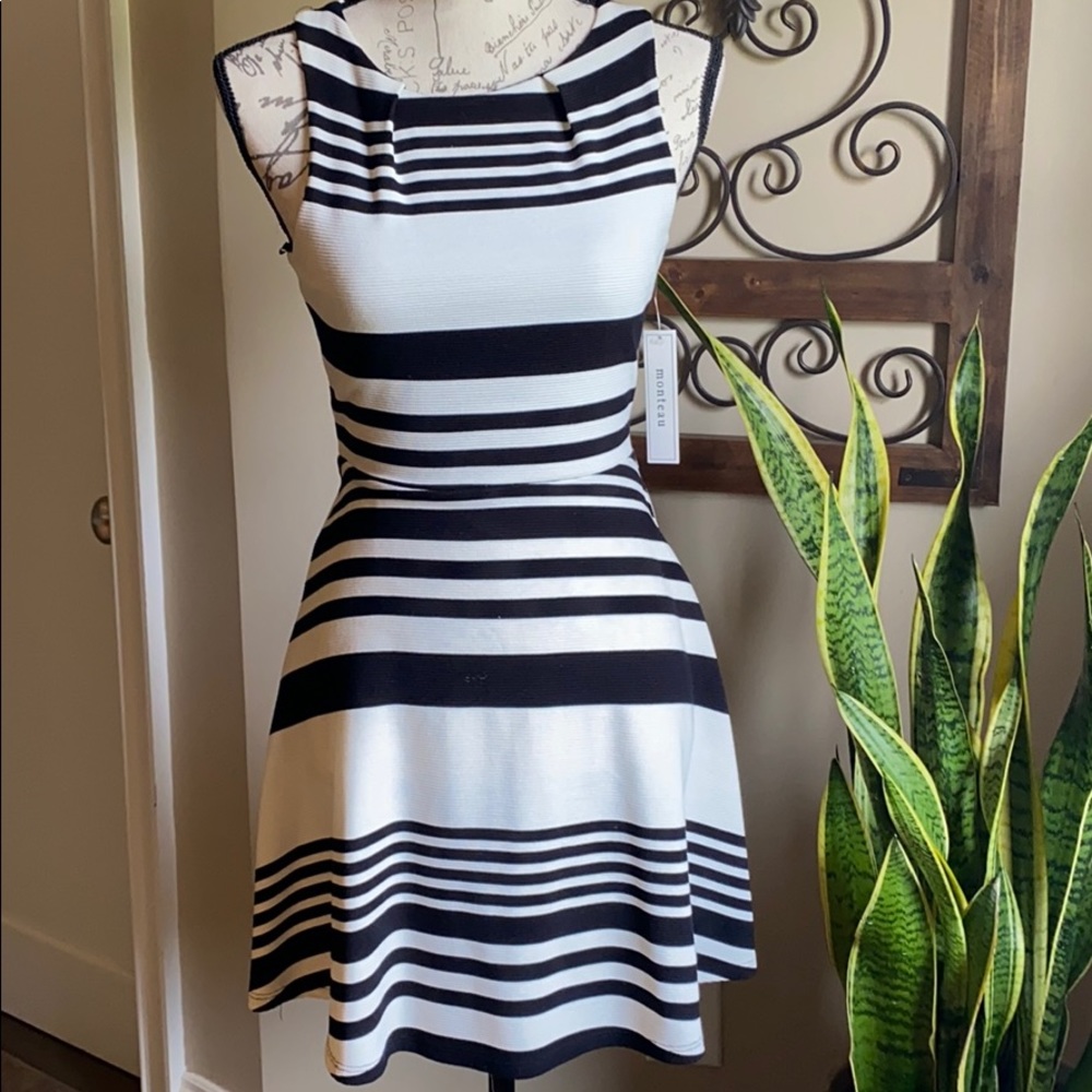 NWT- Monteau Black & White Dress - size S